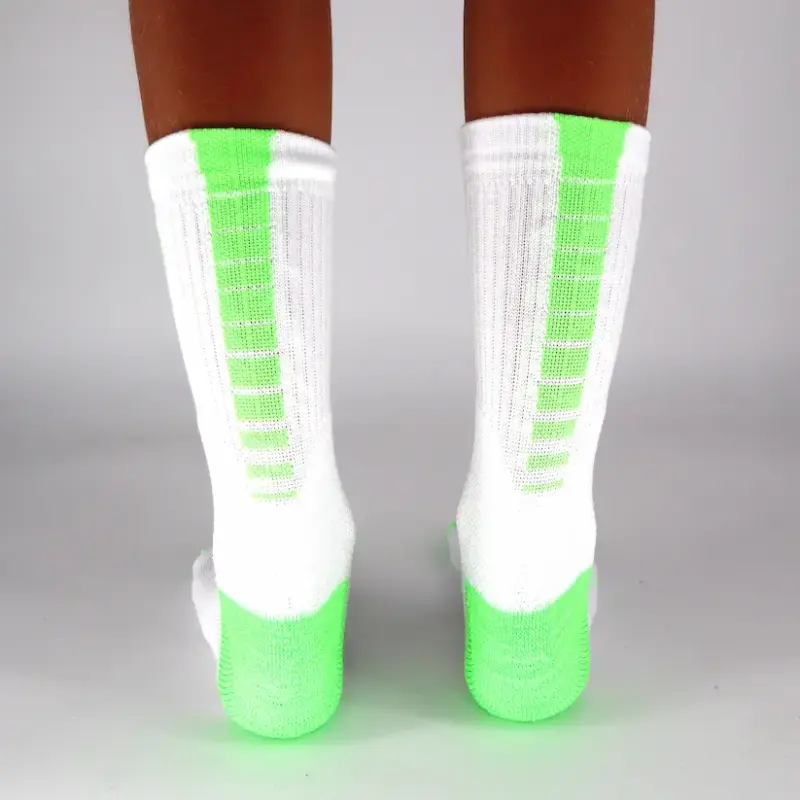 Chaussettes basket up time blanc-vert 6 Chaussettes basket up time blanc-vert 6 — B.EASE