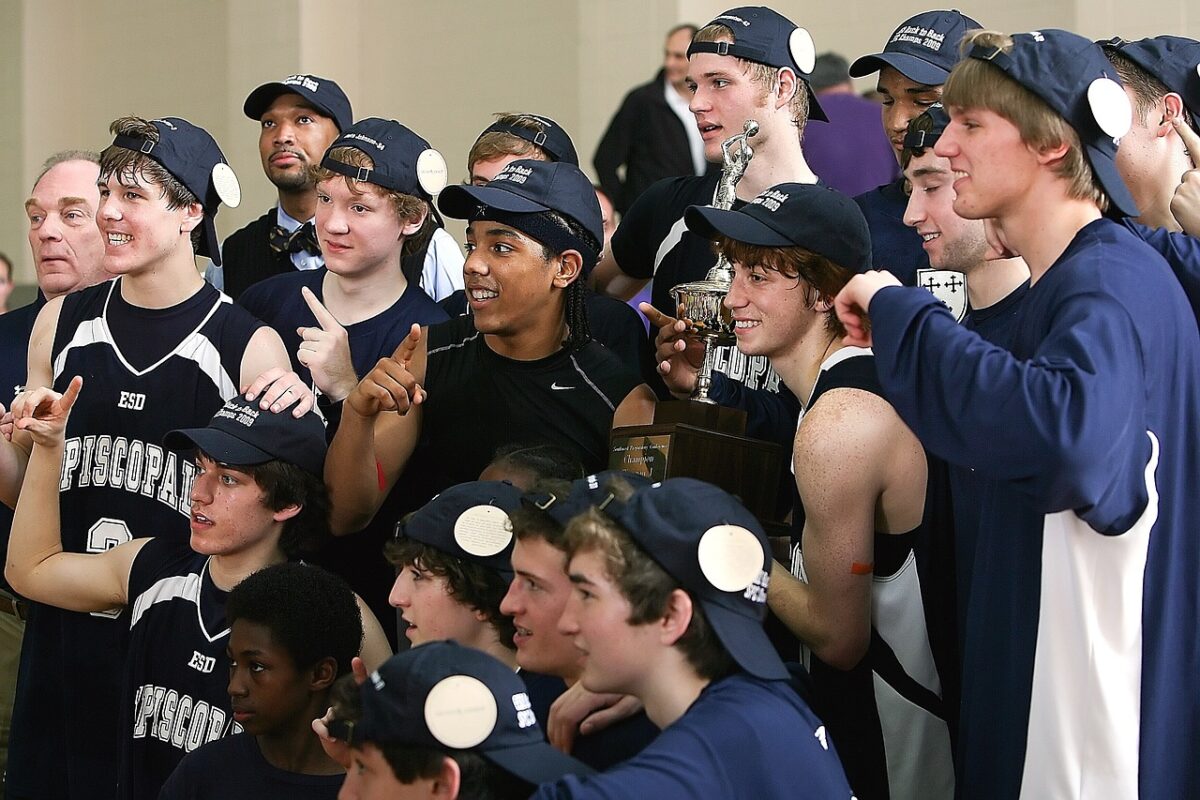 Comment augmenter la visibilité de votre club de basketball localement ?