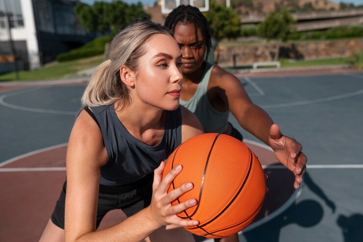 Quels conseils suivre pour trouver la tenue de basket idéale pour femmes ?