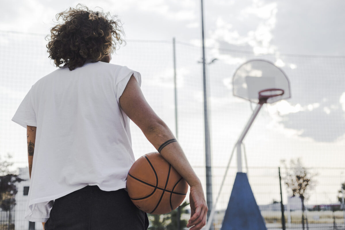 Créer une identité forte : 7 astuces imparables avec chants, logo, valeurs et rituels